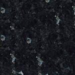 Naravni kamen granit crne barve.