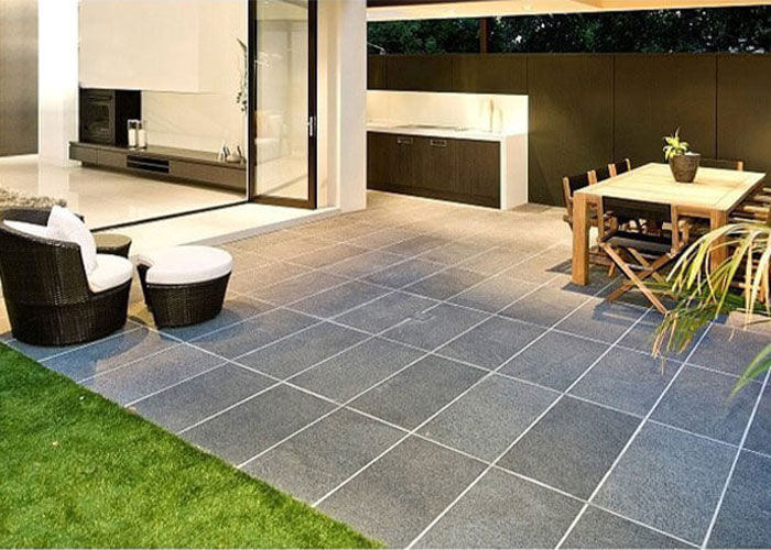 letna kuhinja iz naravnega kamna