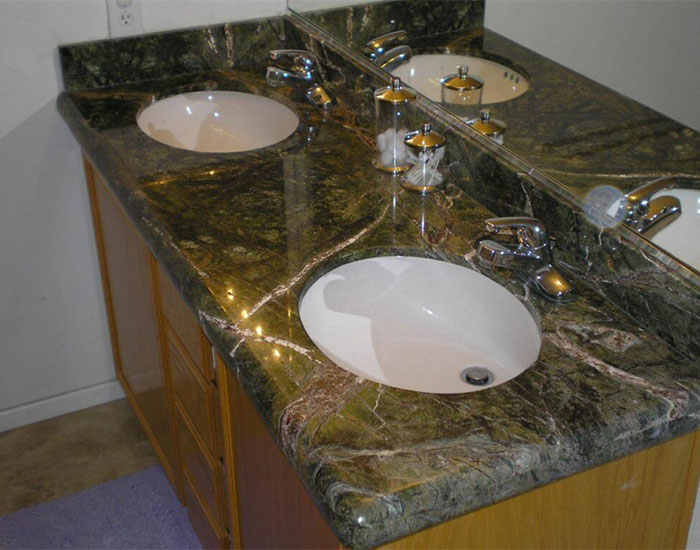 kopalniški pult iz marmorja