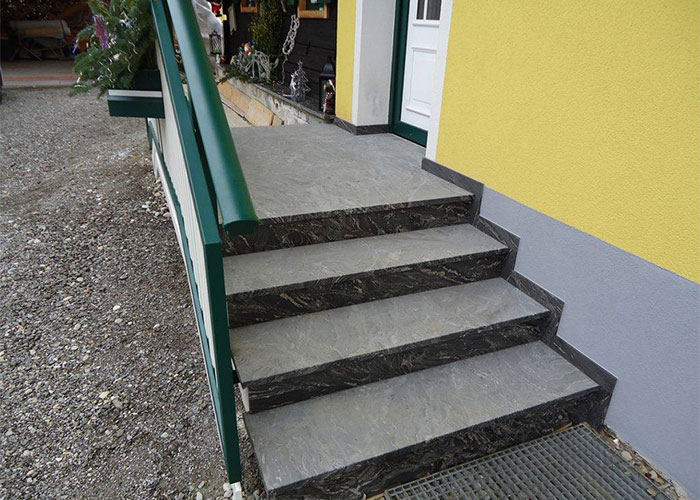 zunanje stopnice iz naravnega kamna